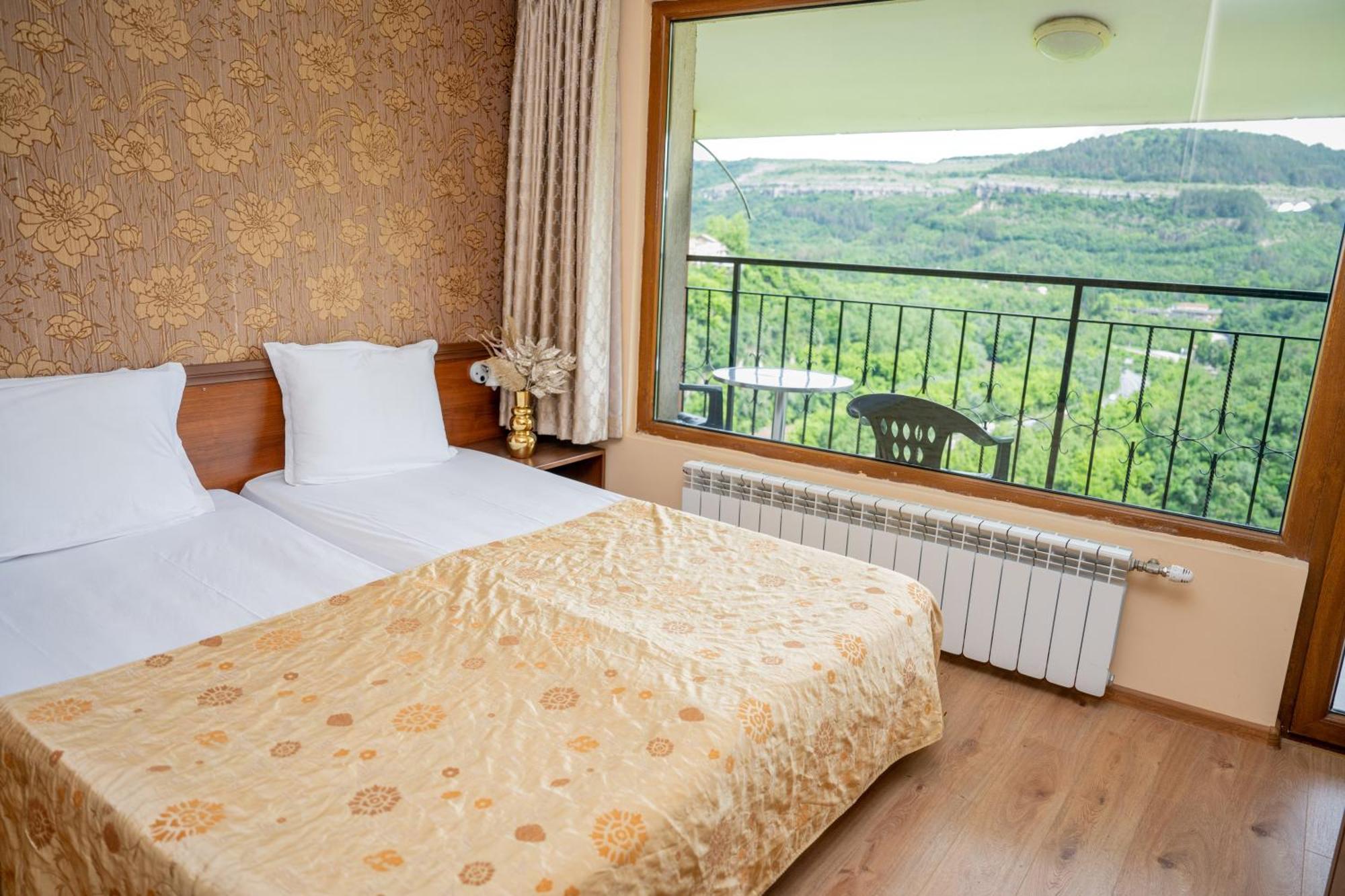 Lucky Hotel Veliko Tárnovo Exterior foto