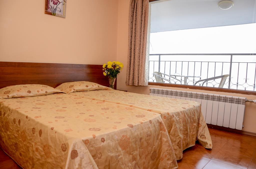 Lucky Hotel Veliko Tárnovo Exterior foto