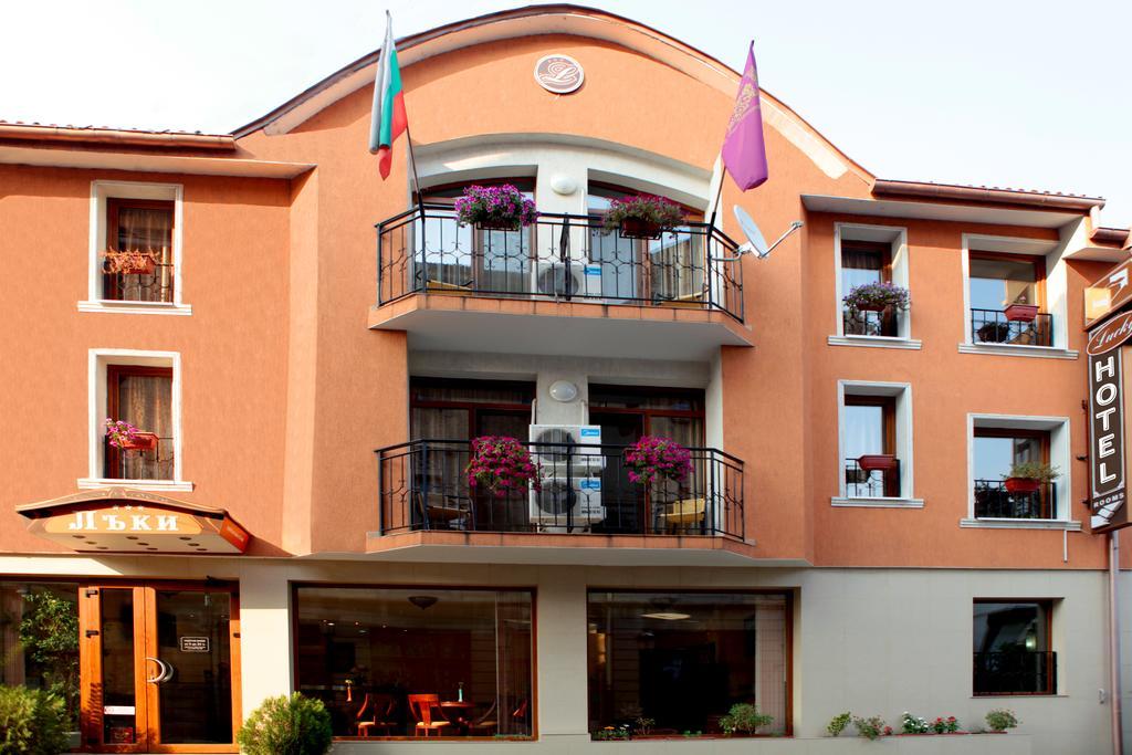 Lucky Hotel Veliko Tárnovo Exterior foto