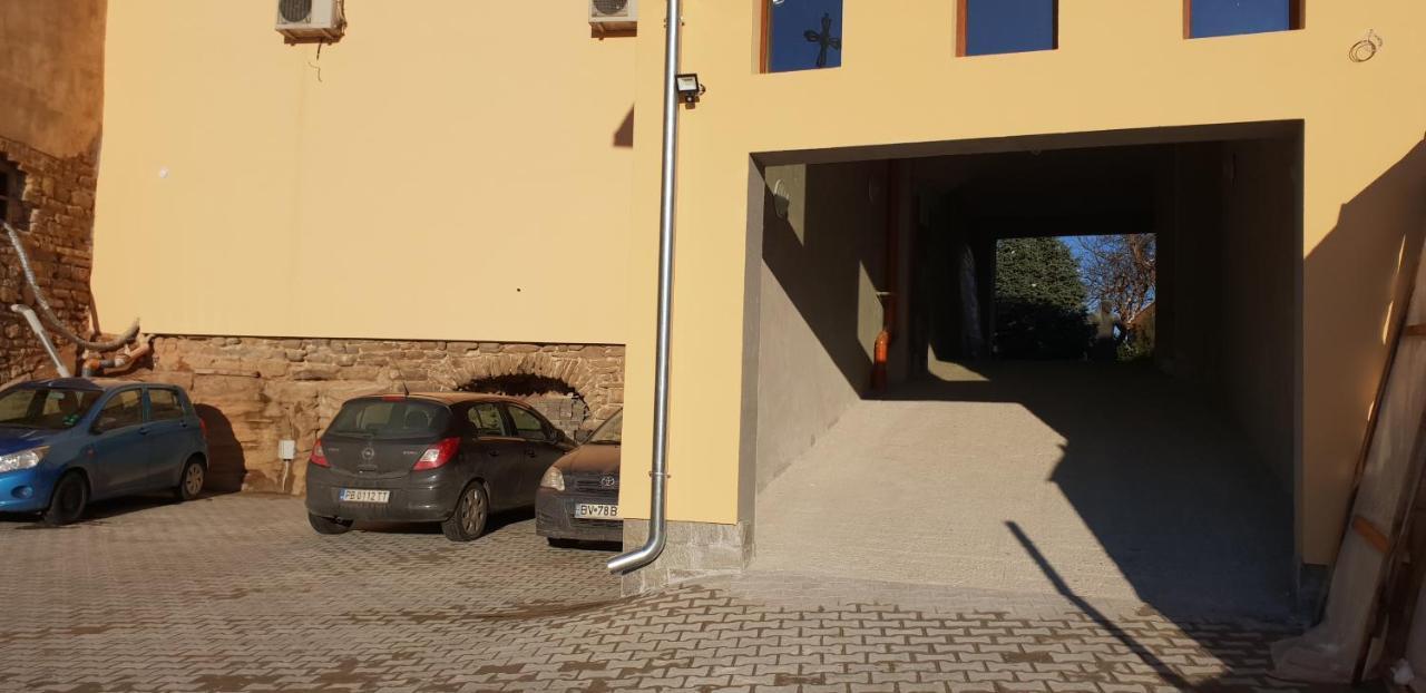 Lucky Hotel Veliko Tárnovo Exterior foto